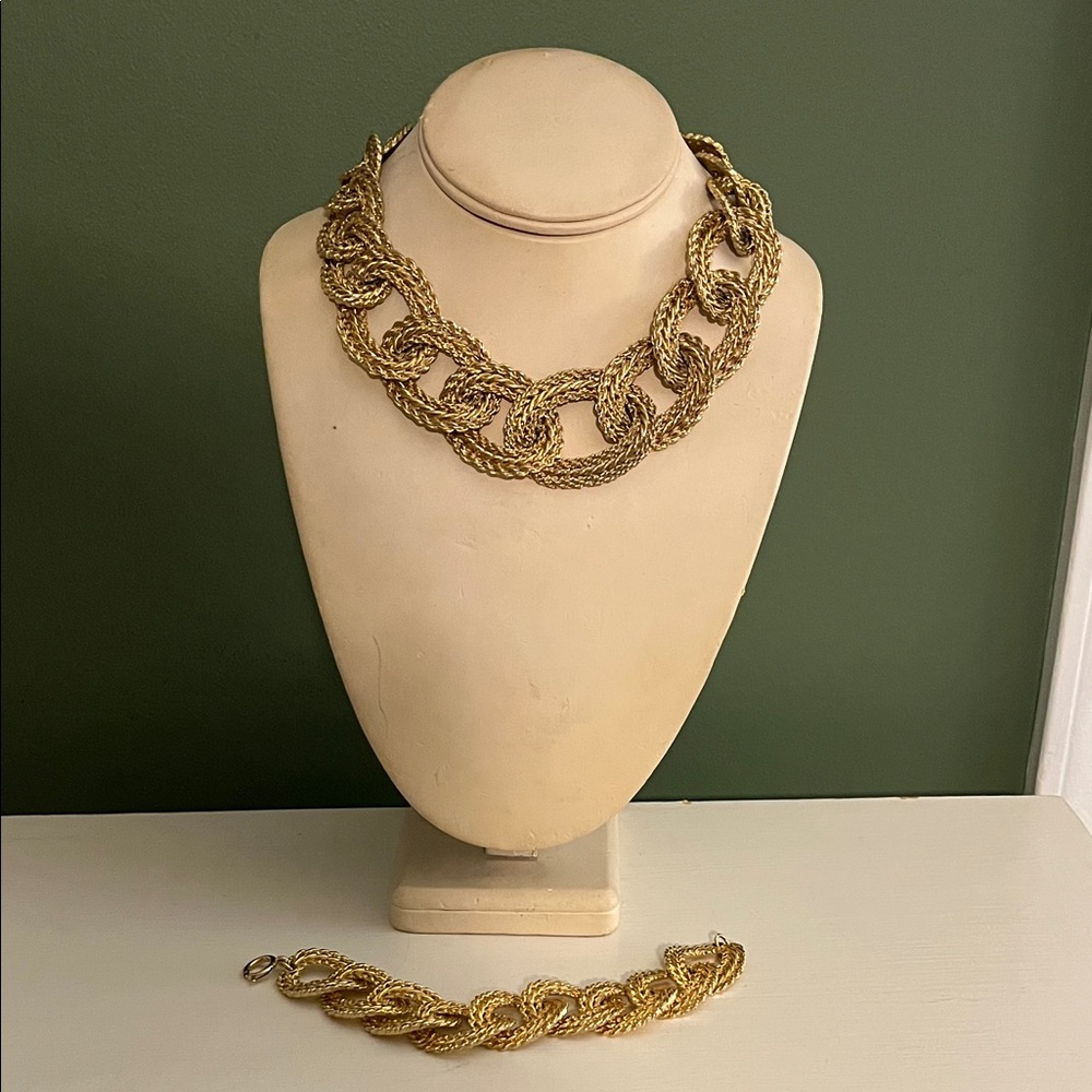 Elegant Vintage 80's Gold Chain Necklace and Bracelet Set